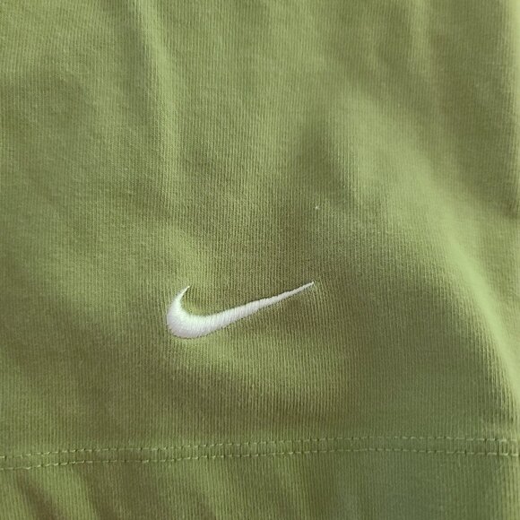 Nike Sportswear Classic Women's High-Waisted 8" Biker Shorts - Picture 3 of 3